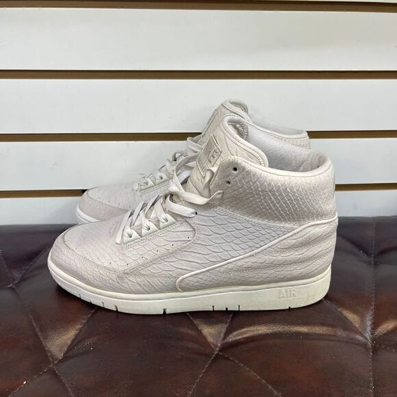Nike Air Python Premium 'White Metallic Silver' Size 8.5 - 705066-100 - Picture 2 of 8
